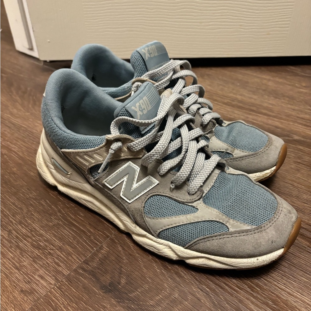 Men’s new balance sneakers